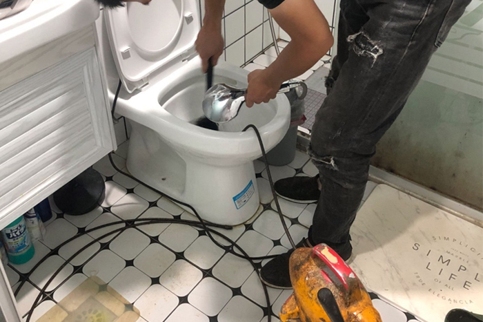 浈江疏通下水道