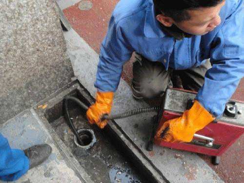 浈江疏通下水道