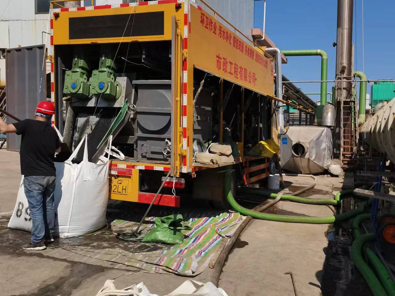 浈江淤泥压干处理